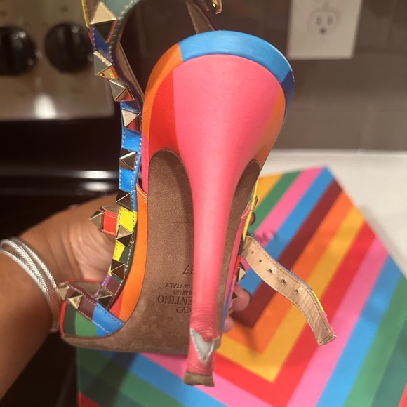 Valentino Garavani 1973 Rainbow Chevron Collection Rockstud T-Strap Heels - Picture 4 of 5